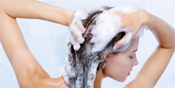 Como lavar os cabelos corretamente