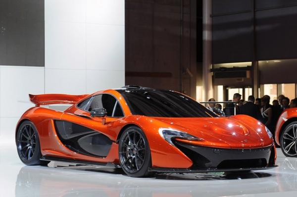 Lançamento do McLaren P1 em 2013
