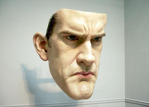 Ron Mueck: um escultor nascido na Austrália