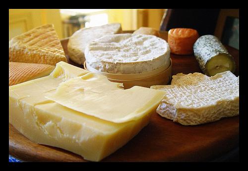 Como preparar uma mesa de queijos