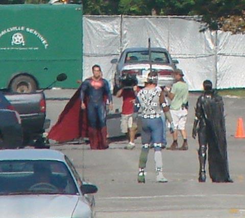 Superman sem os seus calções vermelhos no novo "Man of Steel"?